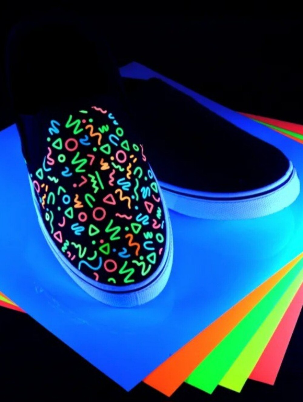 SISER Glow-in-the-Dark Heat Transfer Vinyl 12x12" Sheets Neon Yellow/Neon Green